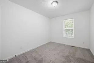 1324 Hollenbeck Ln, Riverdale, GA 30296 - Photo 16