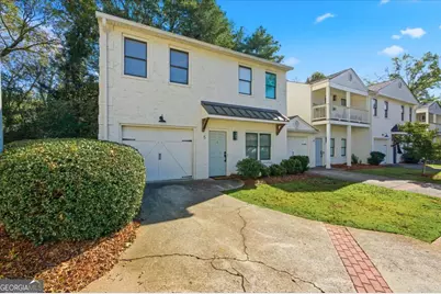 230 West Avenue #UNIT 5, Carrollton, GA 30117 - Photo 4