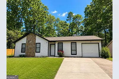 824 Greenhedge Drive, Stone Mountain, GA 30088 - Photo 1