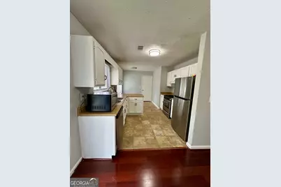 824 Greenhedge Drive, Stone Mountain, GA 30088 - Photo 2