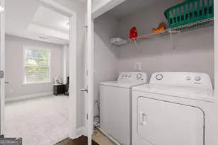 1372 Doublegate Dr, Atlanta, GA 30319 - Photo 58