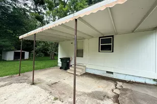 223 Gay St, Millen, GA 30442 - Photo 14