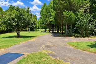 220 Ennis Rd, Barnesville, GA 30204 - Photo 42