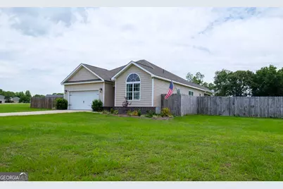 177 Sandalwood Circle, Statesboro, GA 30458 - Photo 2