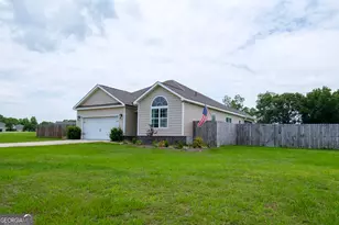 177 Sandalwood Cir, Statesboro, GA 30458 - Photo 2