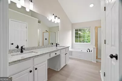 6894 Breeze Drive, Stone Mountain, GA 30087 - Photo 32
