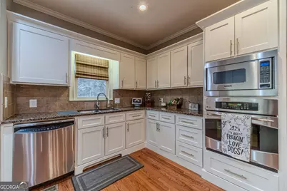 2049 Burgundy Drive, Braselton, GA 30517 - Photo 10