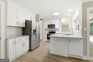 114 Lake Forest Dr, Peachtree City, GA 30269 - Photo 16
