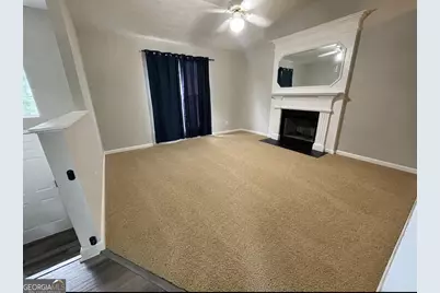 828 Tradd Court, Stone Mountain, GA 30087 - Photo 10