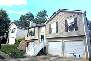 828 Tradd Ct, Stone Mountain, GA 30087 - Photo 1