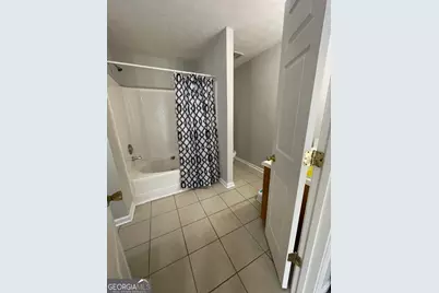 828 Tradd Court, Stone Mountain, GA 30087 - Photo 12