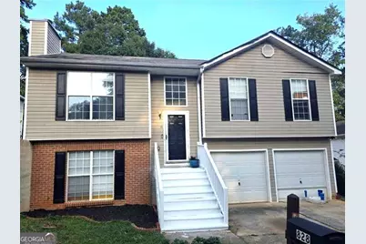 828 Tradd Court, Stone Mountain, GA 30087 - Photo 2