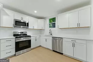 1576 Elixir Ave SW, Atlanta, GA 30314 - Photo 6
