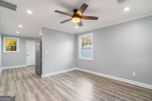1718 Lisbon Dr SW, Atlanta, GA 30310 - Photo 4