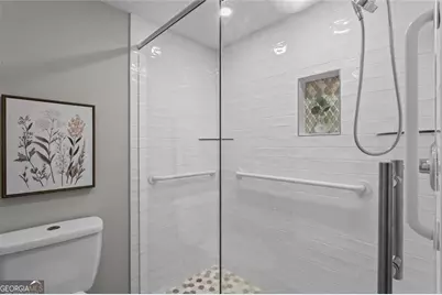 1052 Evelyn Lane SW, Lilburn, GA 30047 - Photo 20