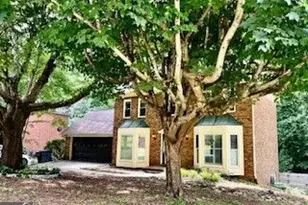 27 Planters Dr SW, Lilburn, GA 30047 - Photo 2
