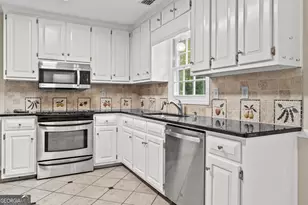 60 London Ln, Sharpsburg, GA 30277 - Photo 16