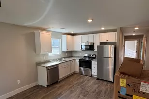 210 Maret St, Hartwell, GA 30643 - Photo 2