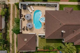 301 E 51st St, Savannah, GA 31405 - Photo 2