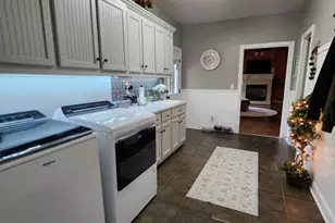 300 Brook Rd, Barnesville, GA 30204 - Photo 10