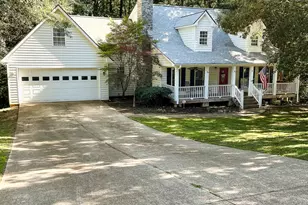 1609 White Oak Dr, Winder, GA 30680 - Photo 2