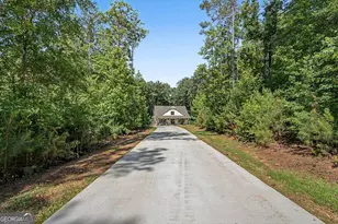 1381 Star Point Rd, Carrollton, GA 30116 - Photo 4