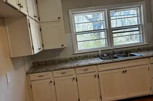 1365 Stewart St, Carrollton, GA 30117 - Photo 10