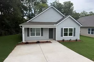 1110 7th St, West Point, GA 31833 - Photo 1