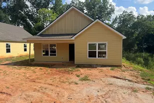 1110 7th St, West Point, GA 31833 - Photo 1
