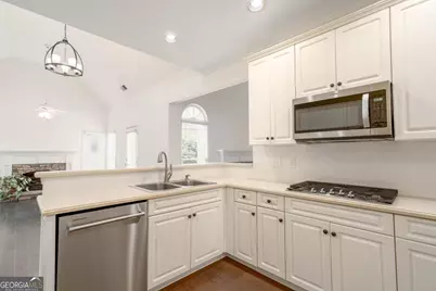1233 Parkview Lane NW, Kennesaw, GA 30152 - Photo 6
