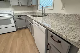 4915 Wolfcreek View, College Park, GA 30349 - Photo 14