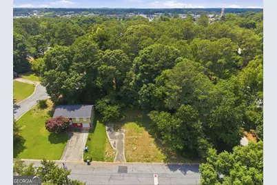 1796 Hunting Creek Lane SE, Conyers, GA 30013 - Photo 2
