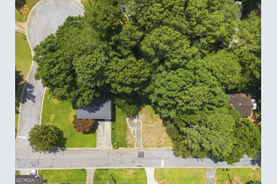 1796 Hunting Creek Lane SE, Conyers, GA 30013 - Photo 6