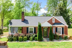 701 Kennolia Dr SW, Atlanta, GA 30310 - Photo 1