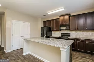 870 Walnut Woods Dr, Braselton, GA 30517 - Photo 6