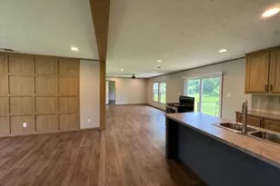 2428 Gibson Rd, Albany, GA 31705 - Photo 2