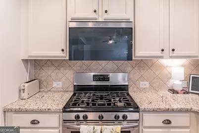5703 Shore Isle Court, Flowery Branch, GA 30542 - Photo 14