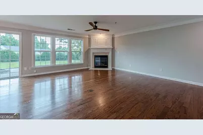 300 Balaban Circle, Woodstock, GA 30188 - Photo 4