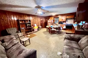 218 W Peter St, Cochran, GA 31014 - Photo 32