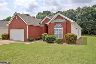 385 Autumn Glen Cir, Fayetteville, GA 30215 - Photo 2