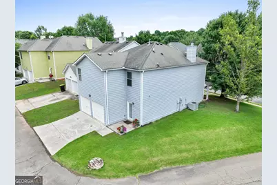 140 Stillwood Drive, Newnan, GA 30265 - Photo 8