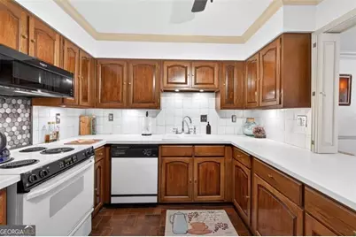 1631 Executive Park Lane NE, Atlanta, GA 30329 - Photo 20