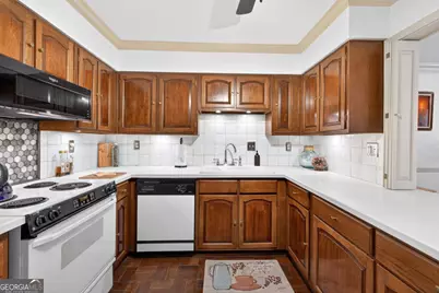 1631 Executive Park Lane NE, Atlanta, GA 30329 - Photo 14