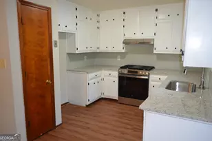4987 Dekalb Way, Stone Mountain, GA 30087 - Photo 10