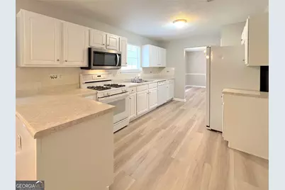 5983 Hitt Lake Trail, Stone Mountain, GA 30087 - Photo 10