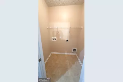 9155 Saunders Drive, Covington, GA 30014 - Photo 16