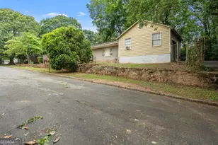 1318 Eason St NW, Atlanta, GA 30314 - Photo 8