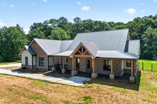 289 Maple Dr, Williamson, GA 30292 - Photo 2