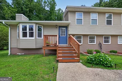 95 S Meadowcliff Circle, Carrollton, GA 30116 - Photo 2