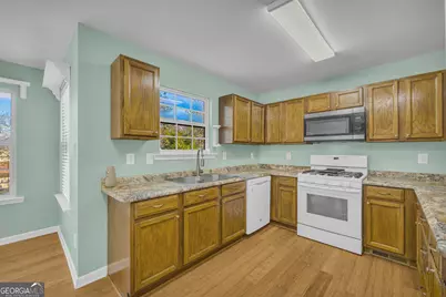494 Bishop Court, Commerce, GA 30529 - Photo 8